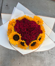 Load image into Gallery viewer, Sweet Surprises Bouquet
