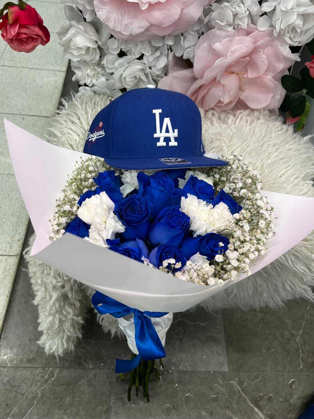 Fitted-hat-bouquet