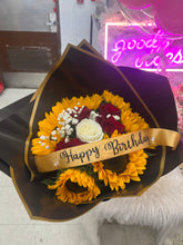 Load image into Gallery viewer, Golden Bouquet
