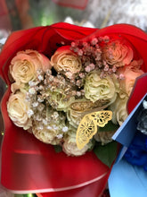 Load image into Gallery viewer, 1 dozen roses wrapped bouquets
