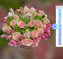 Load image into Gallery viewer, Round boxes with flowers
