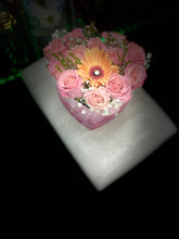 Load image into Gallery viewer, Lovely shine arrangement
