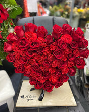 Load image into Gallery viewer, Elegant in red
