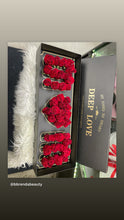 Load image into Gallery viewer, Fresh red roses mom box
