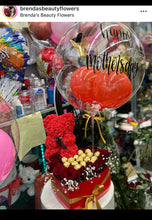 Load image into Gallery viewer, Heart box with roses and a rose bear
