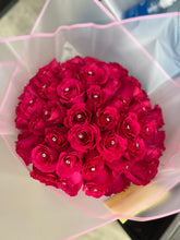 Load image into Gallery viewer, 50 Roses bouquet
